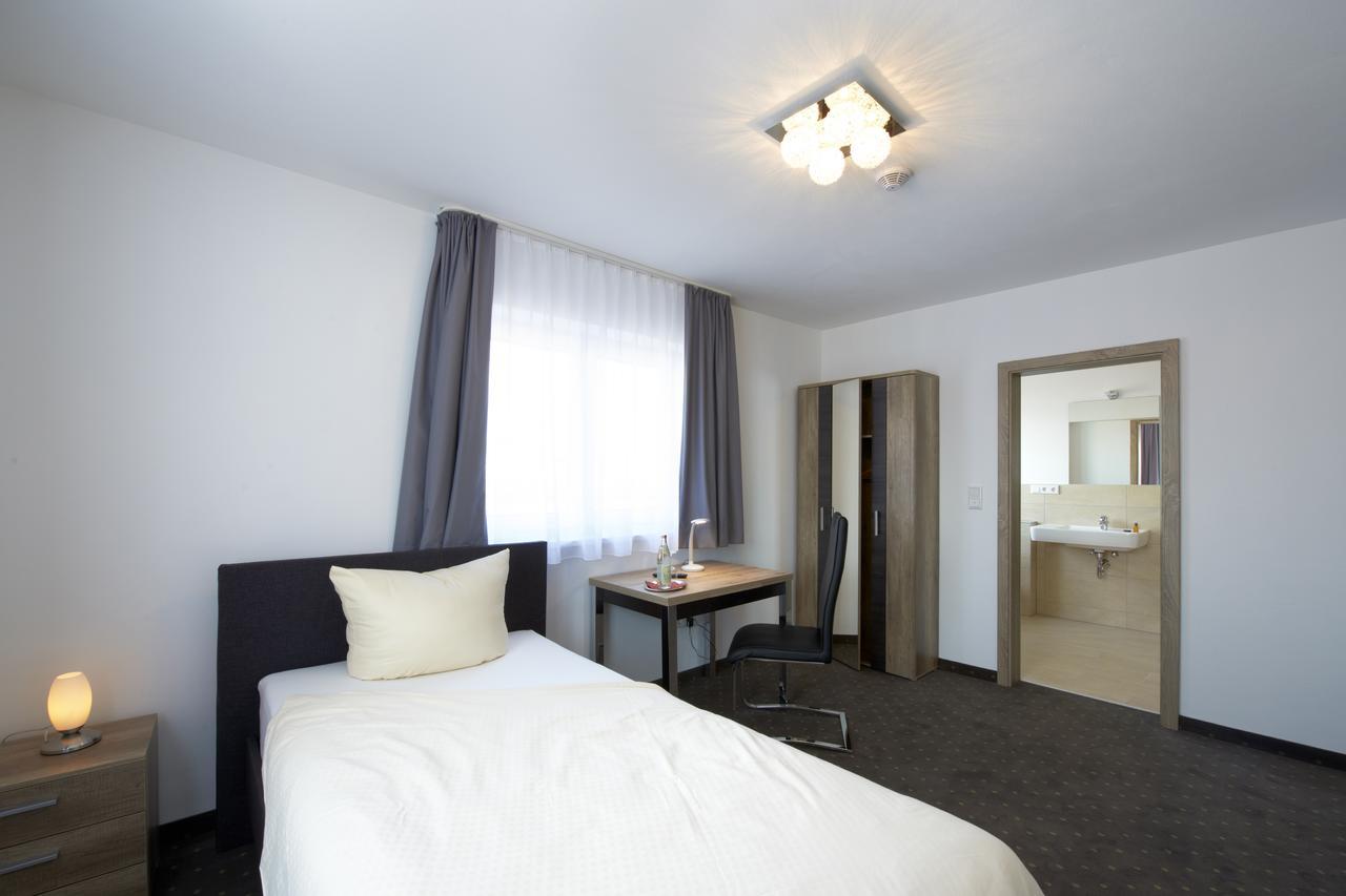 Hotel New In Gaimersheim Kültér fotó